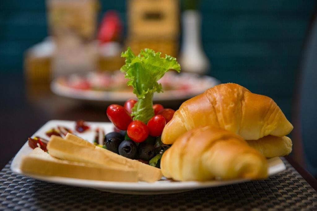 האנוי Serene Premier Hotel מראה חיצוני תמונה